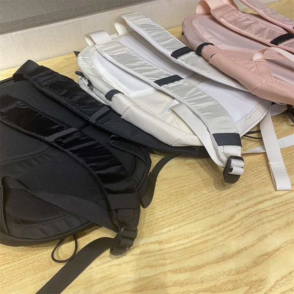 25043002A 刺标户外多功能休闲双肩包