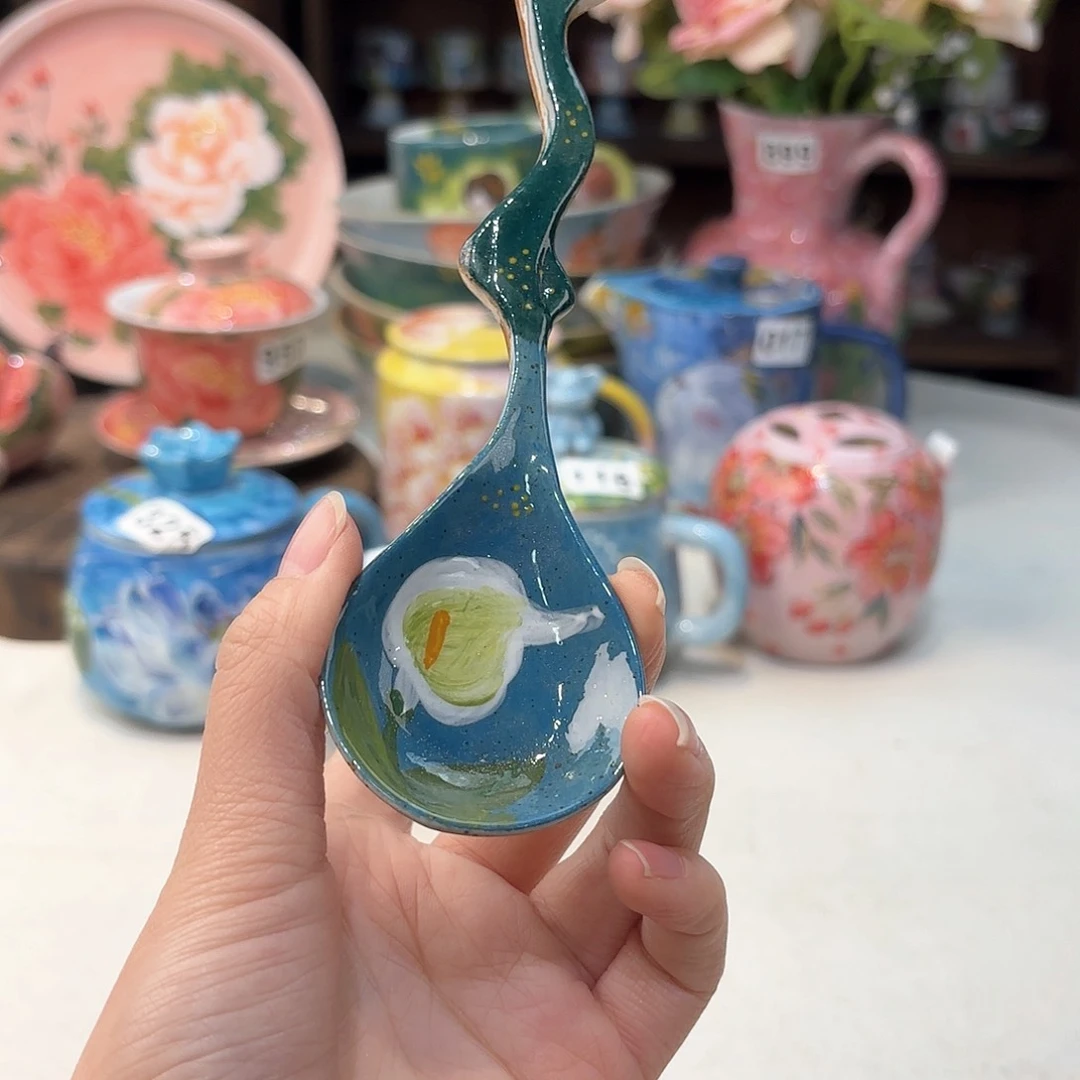 瓷片兔兔好可爱呀