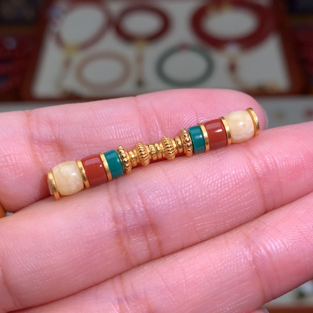 南红玛瑙未镶嵌颈饰