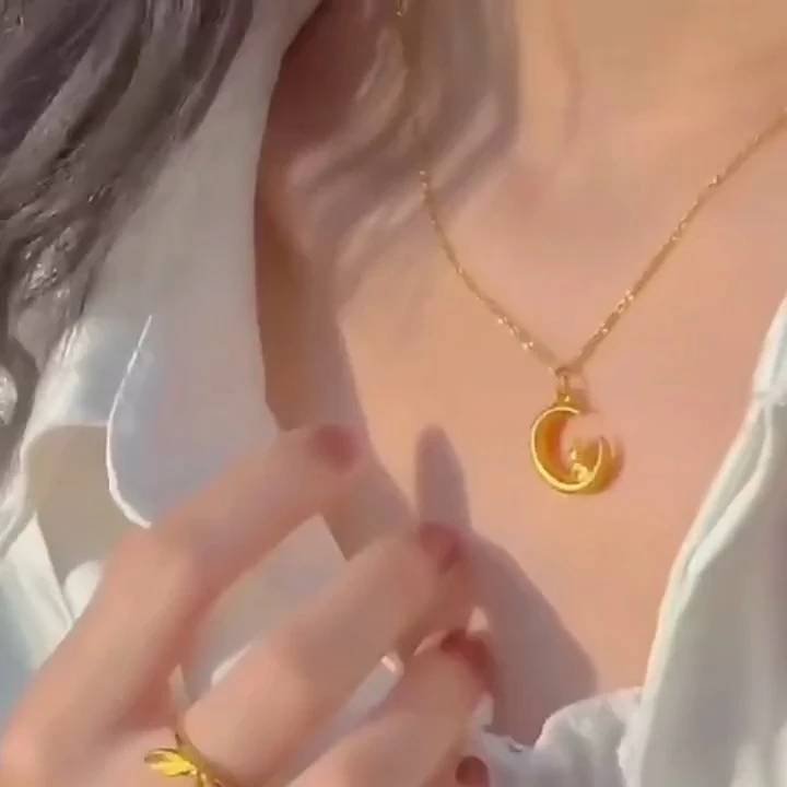 铜合金吊坠 月亮兔项链兔耳朵戒指女款高级感月亮白兔吊坠送女友