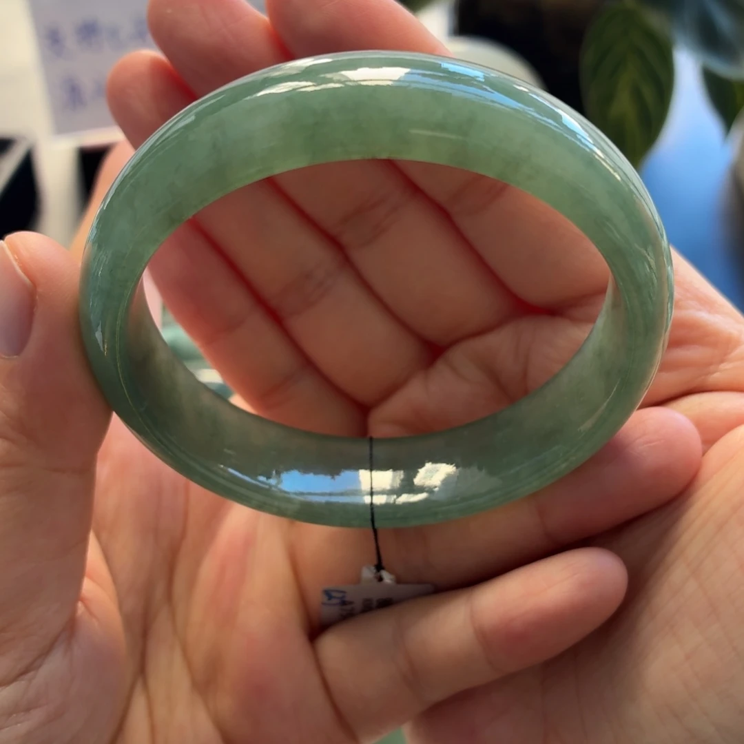 翡翠未镶嵌手镯天然