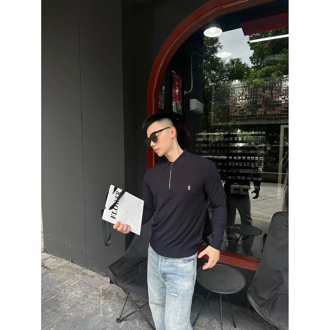 修身翻领半拉链刺绣长袖-HK