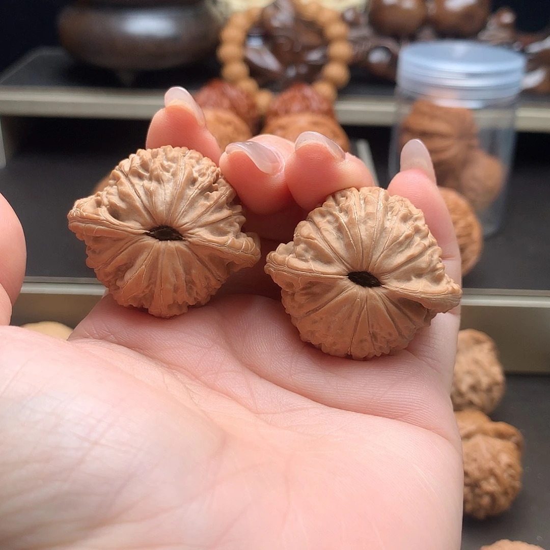 正***人木质类赵氏闷尖狮子头