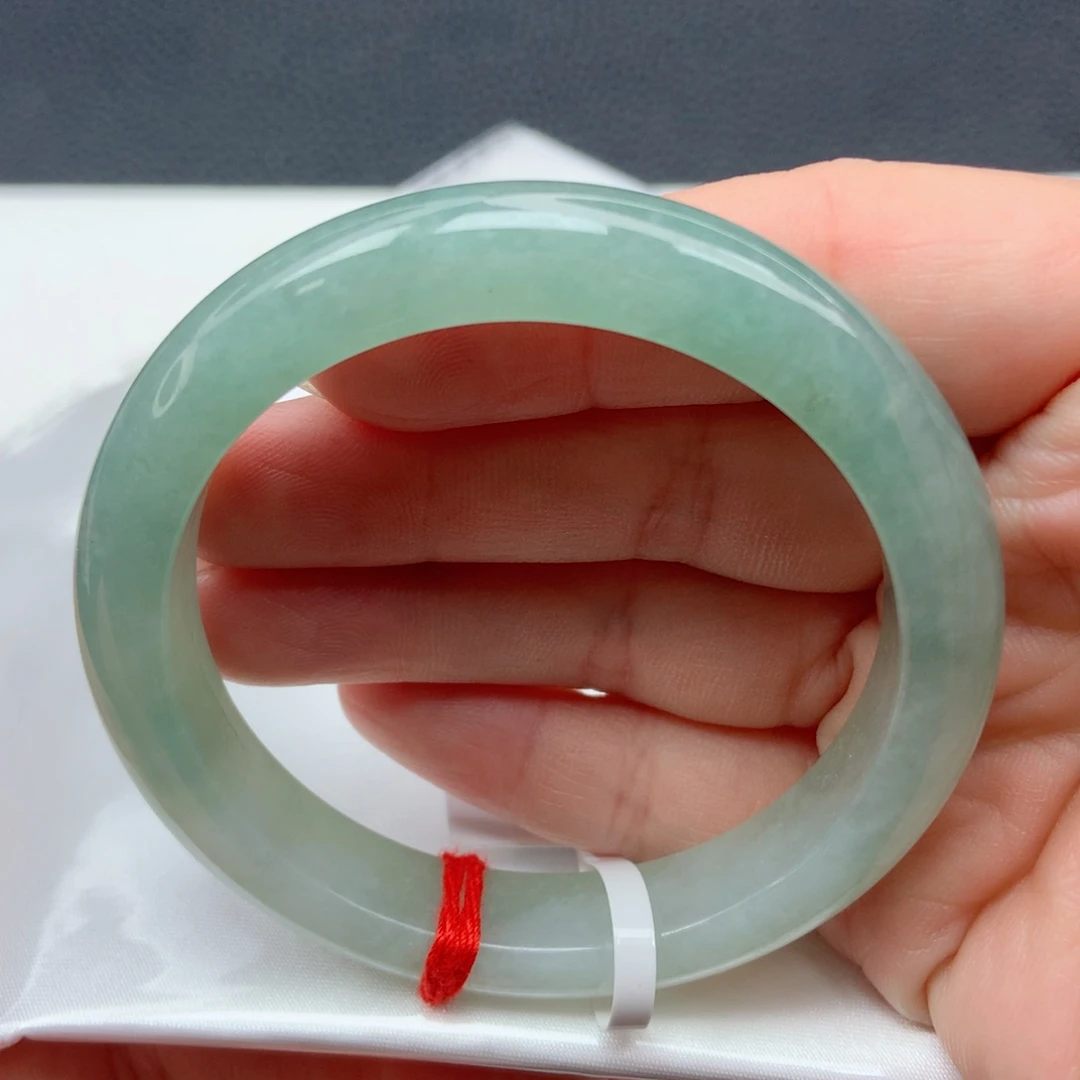 翡翠手镯未镶嵌51-52糯冰湖水绿