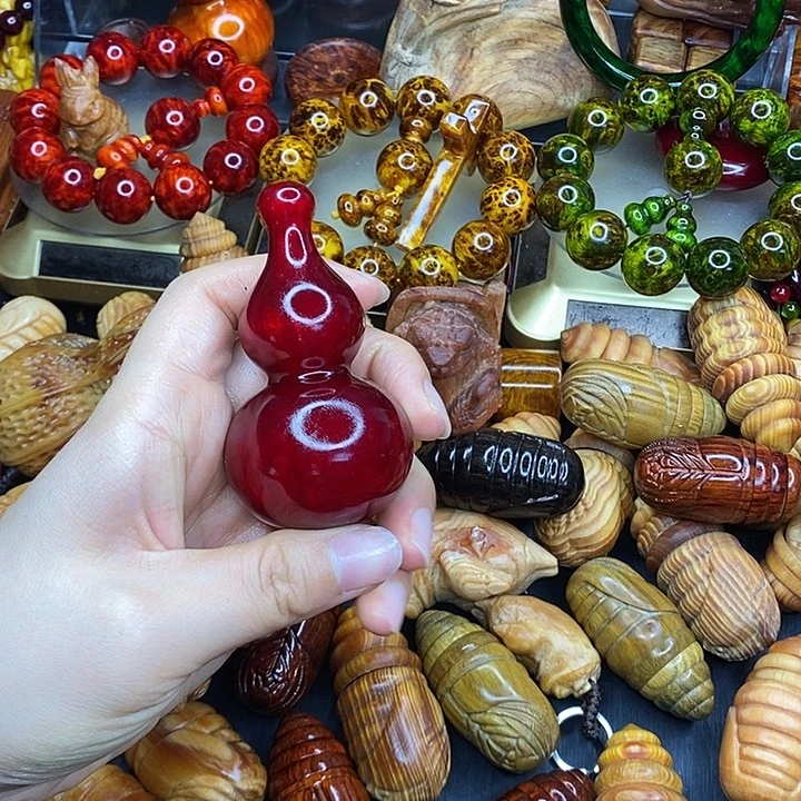 松木琥珀木文玩手串