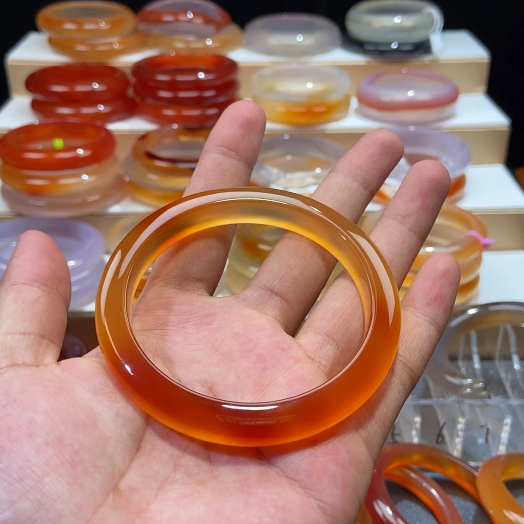 一***姐手镯玛瑙/玉髓未镶嵌