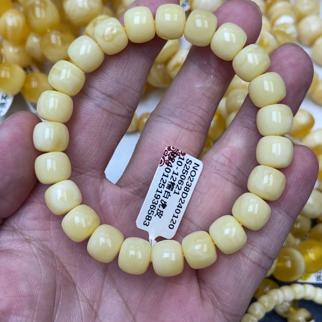 琥珀未镶嵌珠宝奇石5