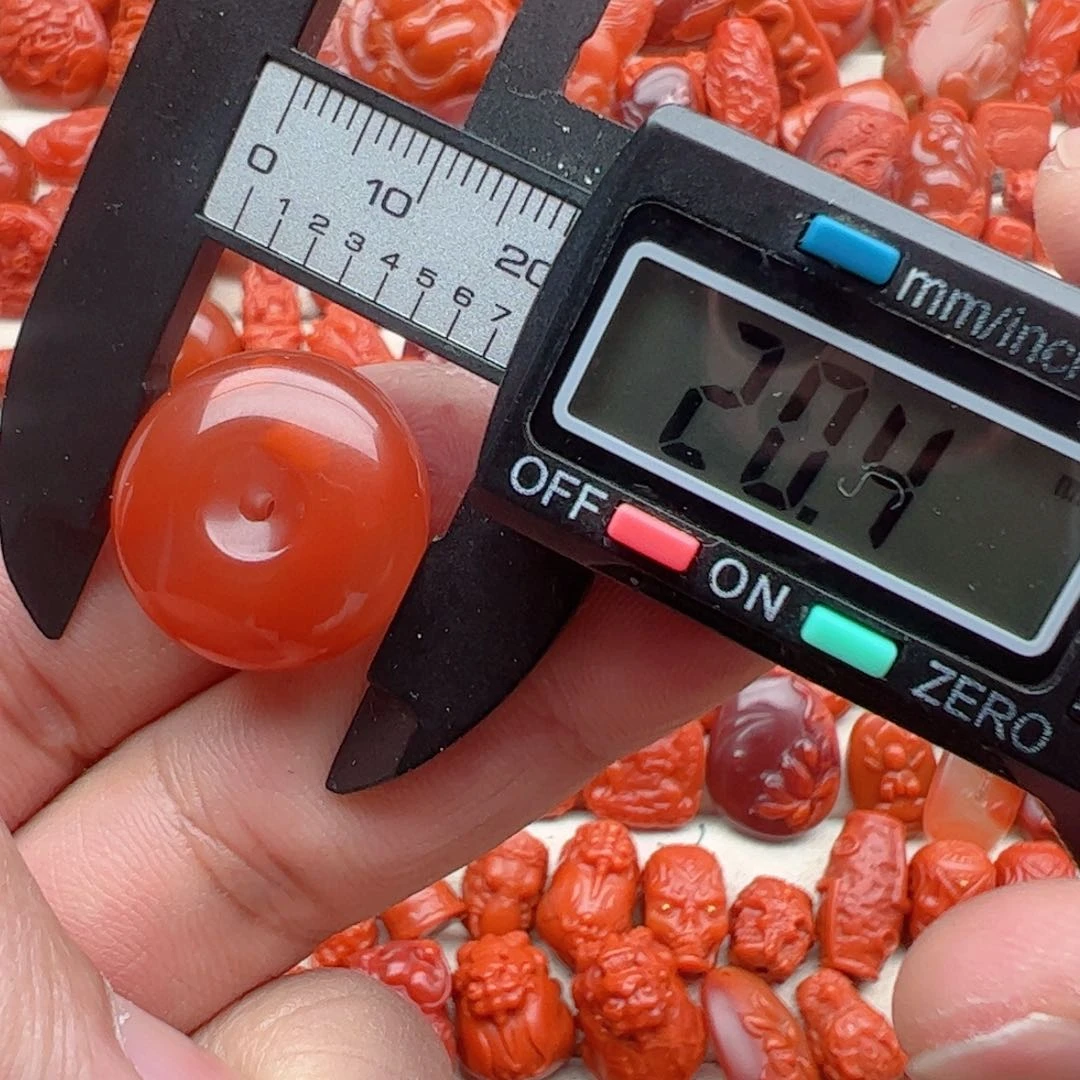 南红玛瑙配饰未镶嵌