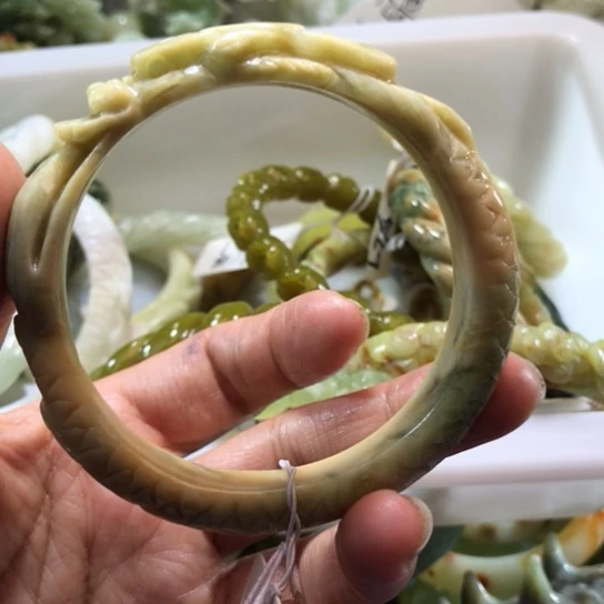 岫玉未镶嵌手镯59.60