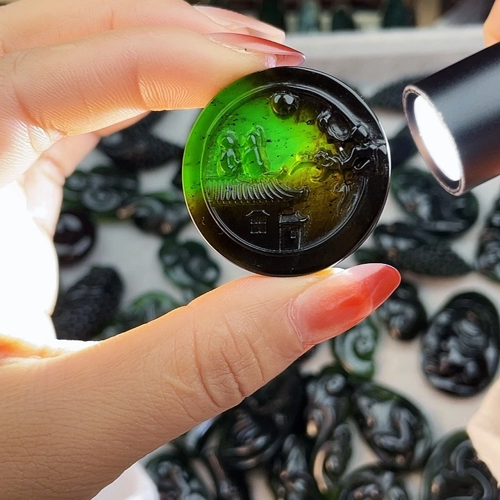 蛇纹石玉未镶嵌挂件泰山玉青梅竹马