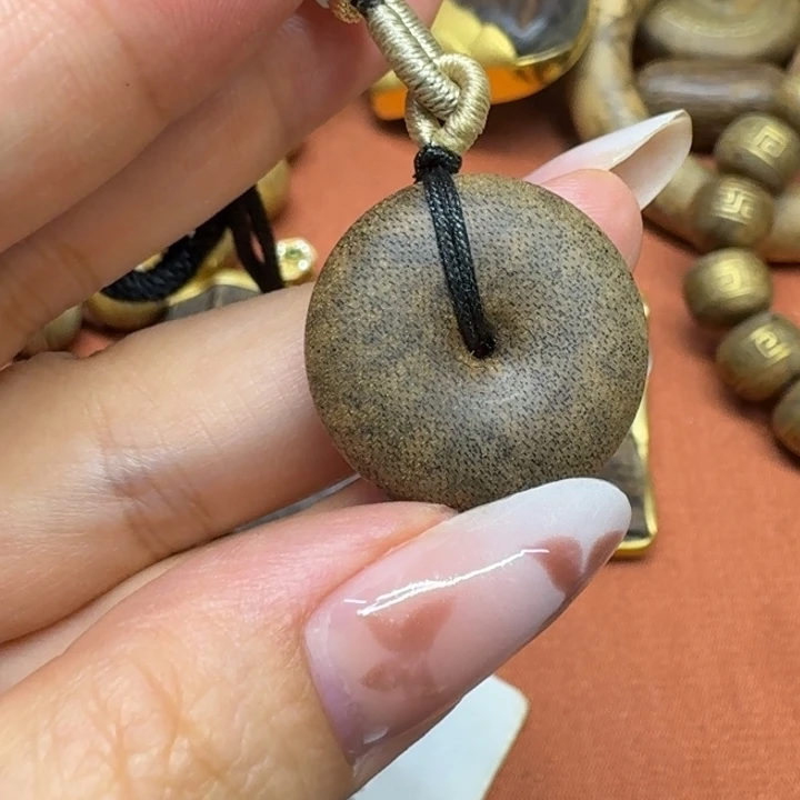 大叶紫檀（黑酸枝木类）