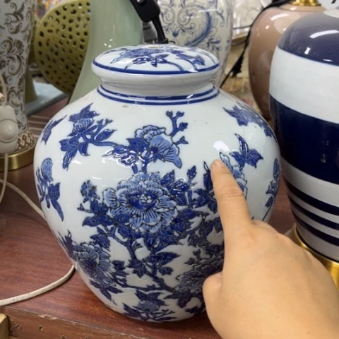 瓶瑕疵瓷片不退不换。。。。。。。。。。。。