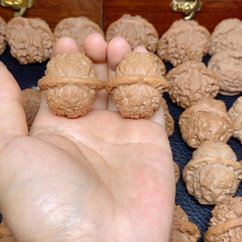 【闪购商品】文玩核桃吊坠义血麒麟35