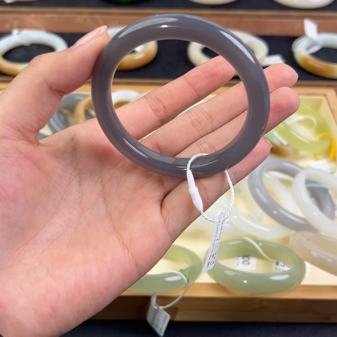 和田玉未镶嵌手镯有棉纹