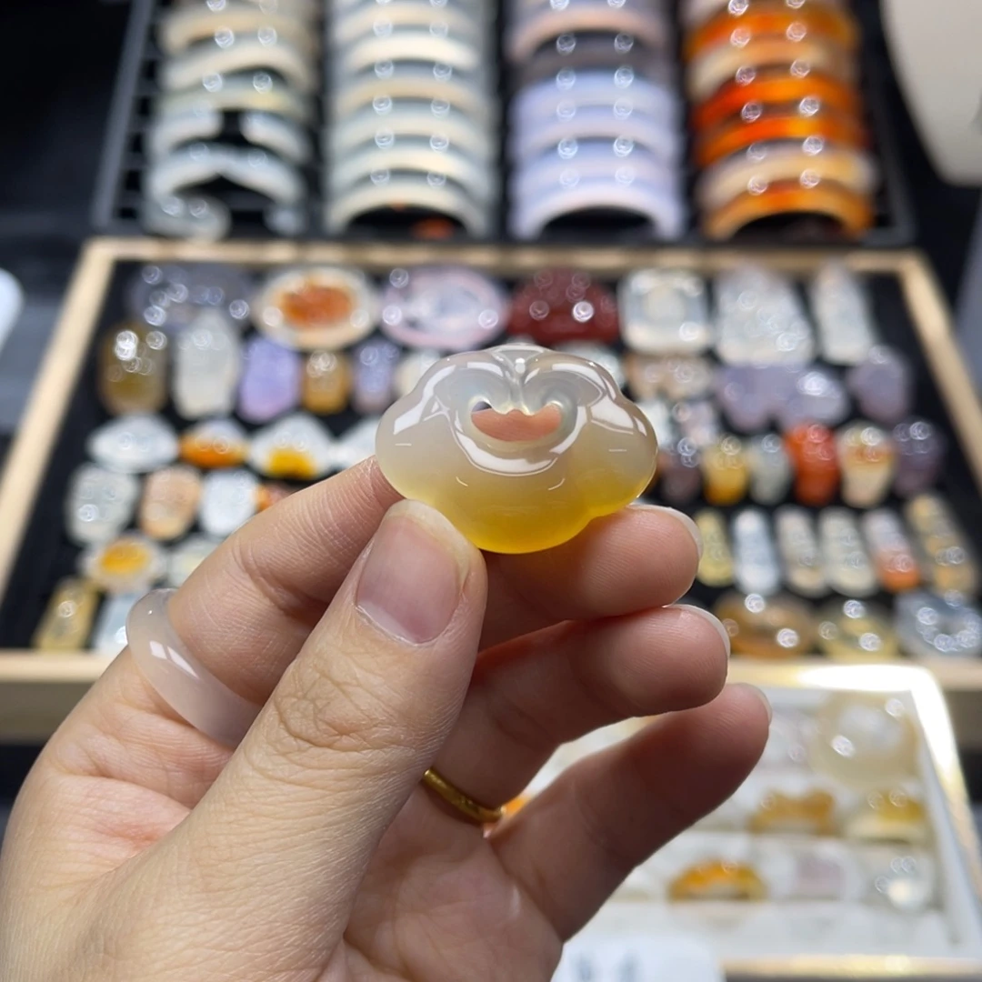 玛瑙/玉髓未镶嵌颈饰