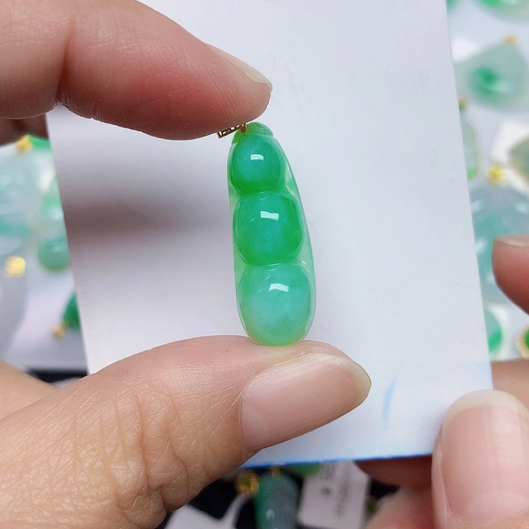 翡翠18K金镶嵌颈饰3467899