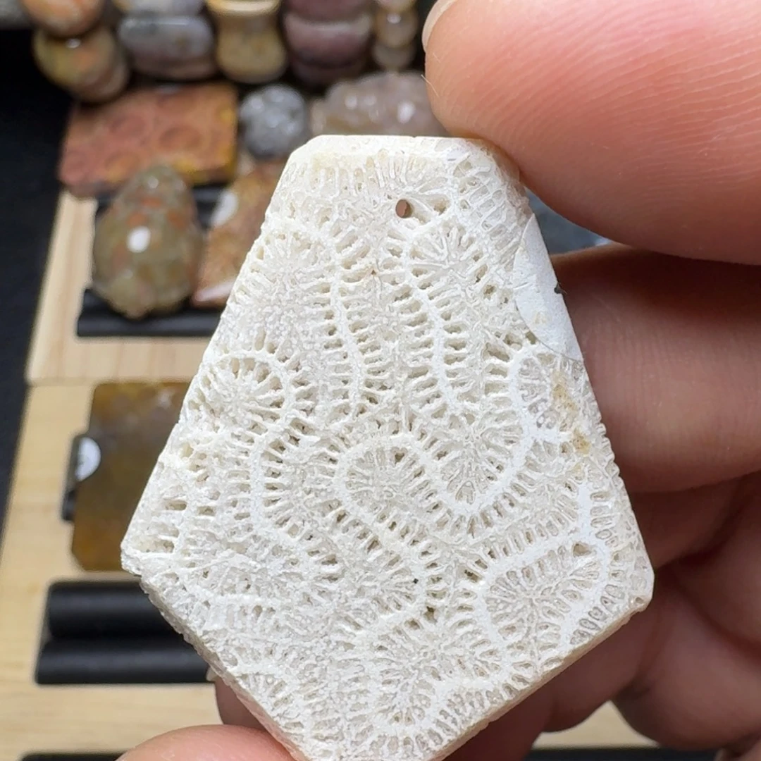 硅化玉未镶嵌纯天然色有机玉石保真色