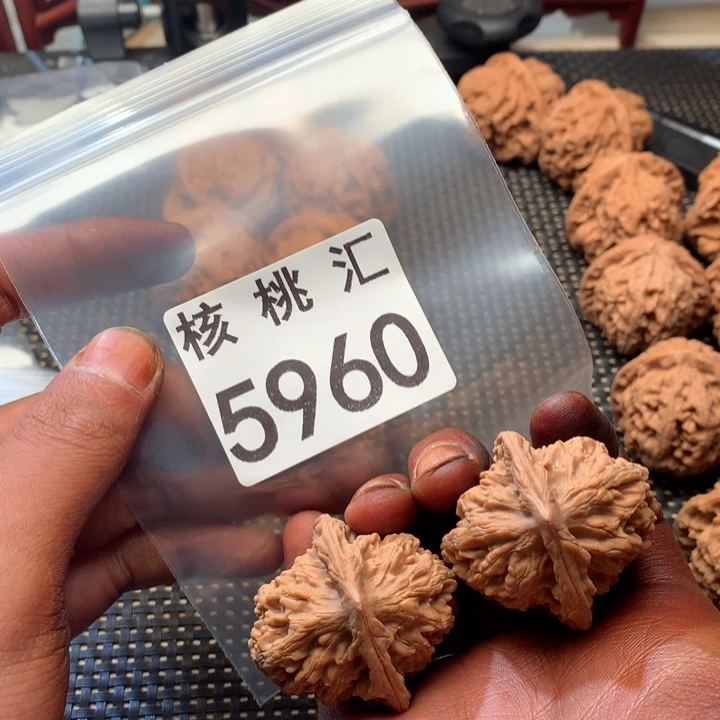 吊坠文玩核桃观音肚