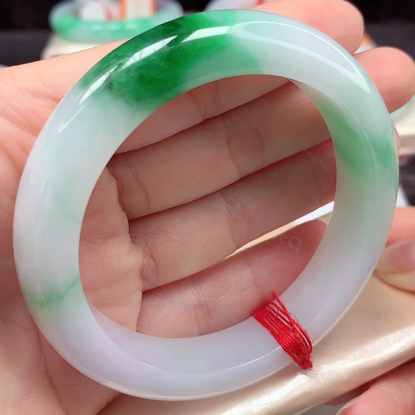 【闪购商品】翡翠手镯未镶嵌59圈
