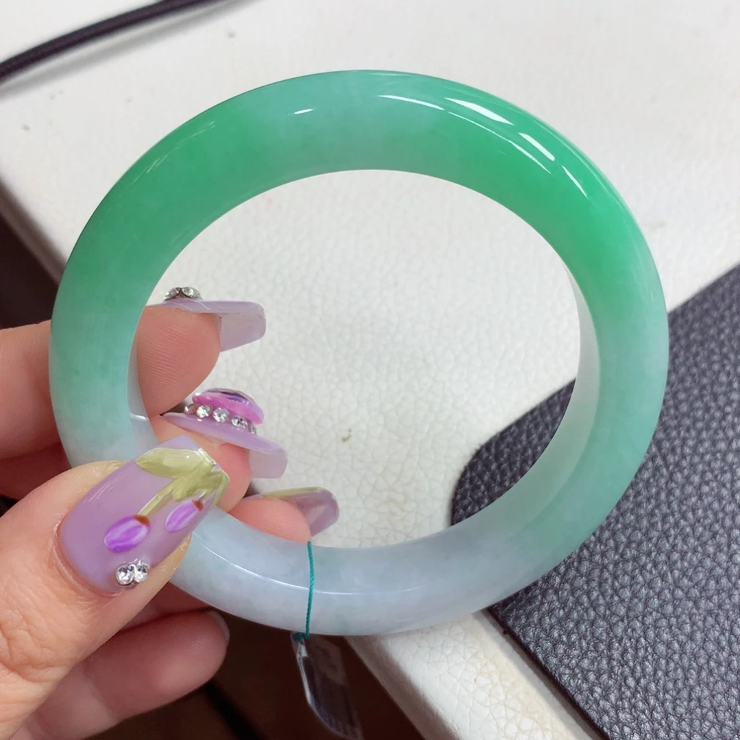 未镶嵌手镯翡翠缅甸