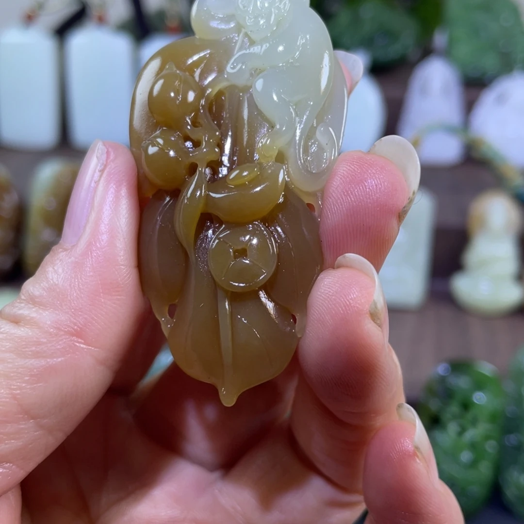 和田玉（糖玉）未镶嵌颈饰