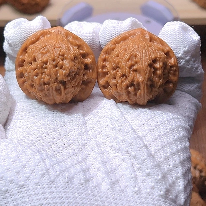 文玩核桃吊坠七步沟公子帽