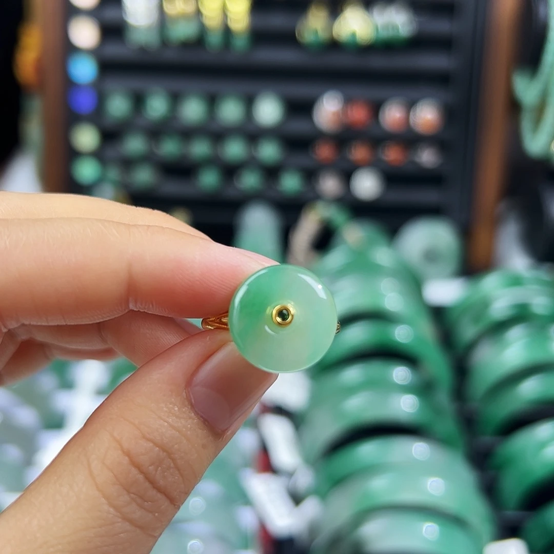 石英质玉合金戒指