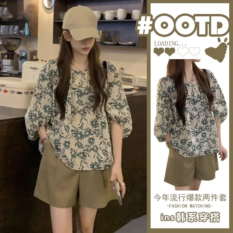 轻熟风套装女夏季2025新款显瘦遮肚子碎花上衣阔腿短裤休闲两件套