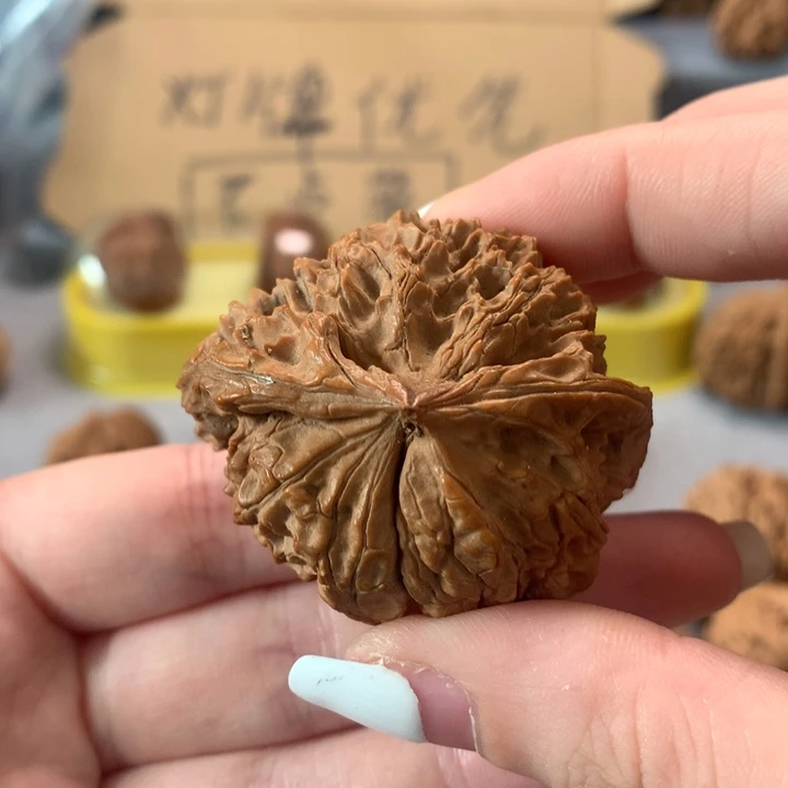 鸿***文玩核桃把件异形单只