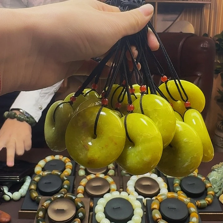 蛇纹石玉手串未镶嵌