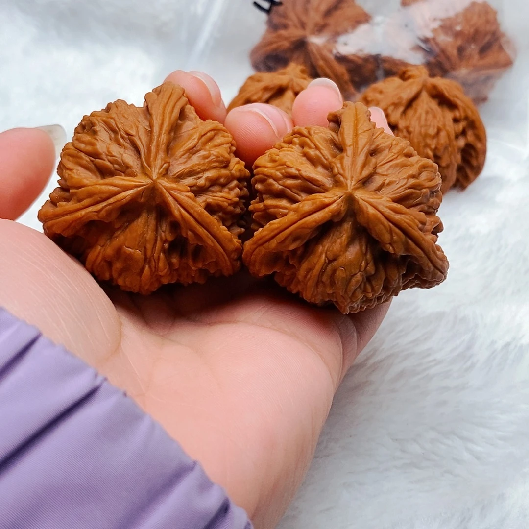 许***哲吊坠文玩核桃三棱