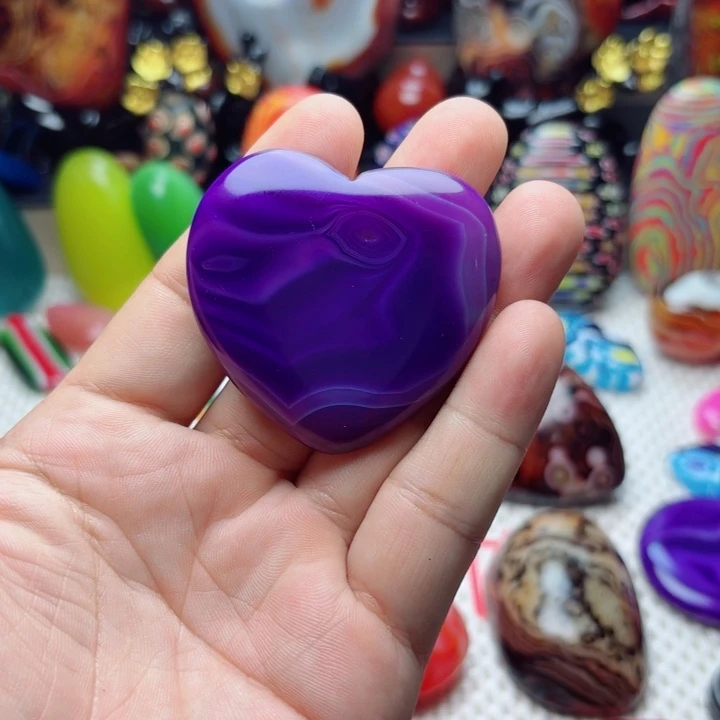 剑***斌玛瑙/玉髓未镶嵌珠宝半成品