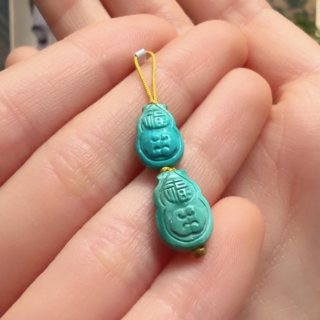 绿松石未镶嵌颈饰