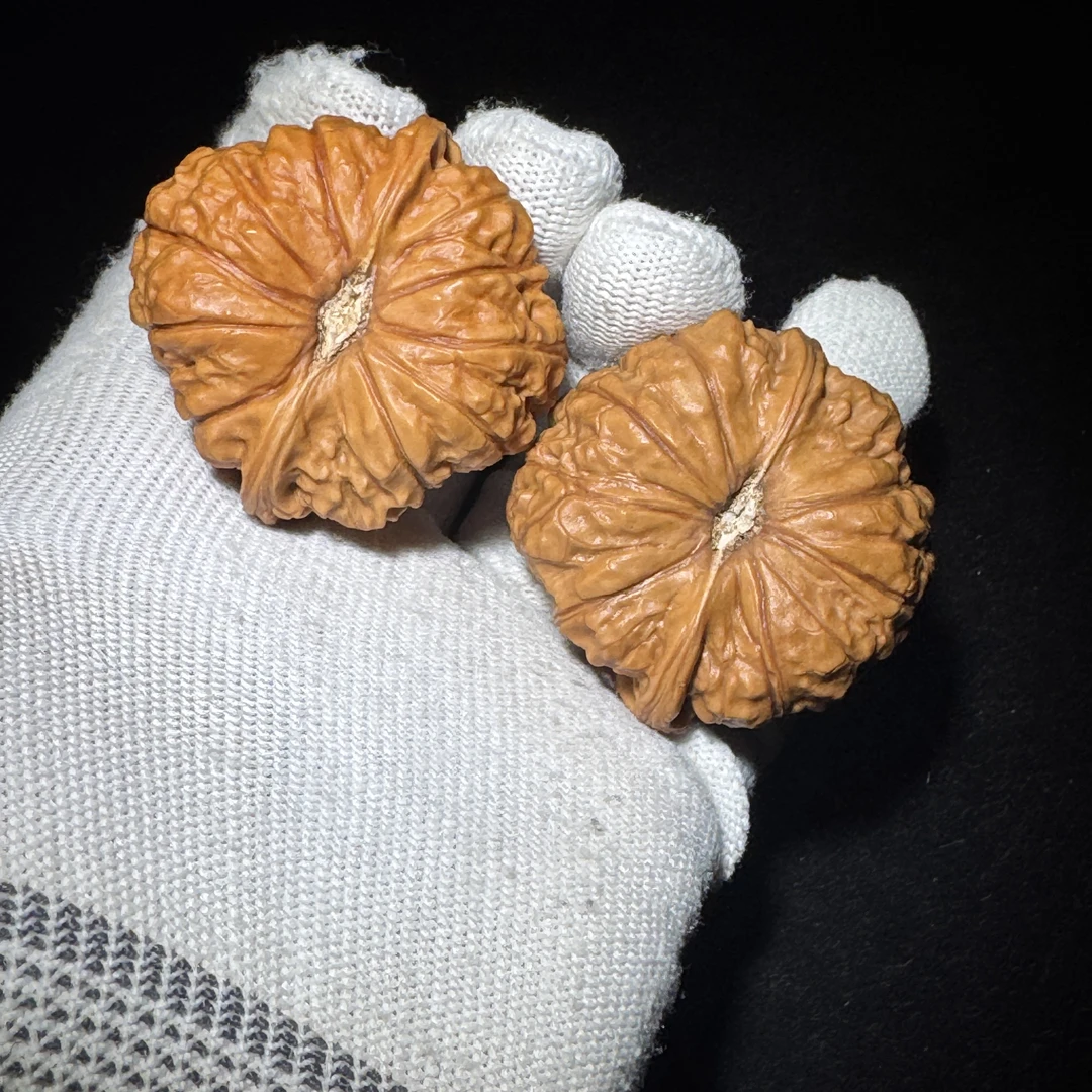 251号全品无修南瓜墩文玩核桃实物拍摄精品 尺寸:边44肚45高34