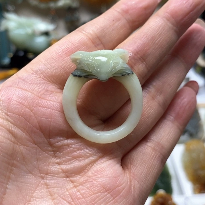 蛇纹石玉戒指未镶嵌