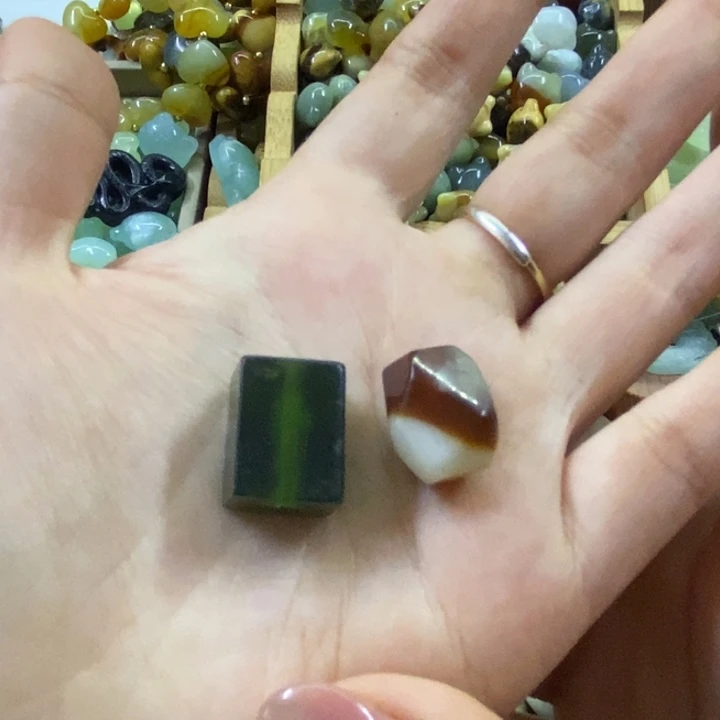 蛇纹石玉配件微瑕未镶嵌微*