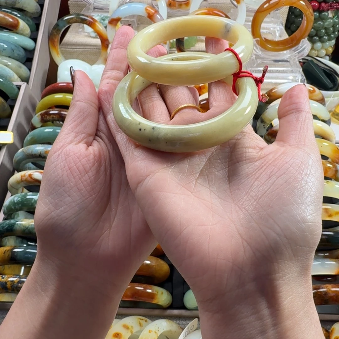 蛇纹石玉未镶嵌手镯52 56