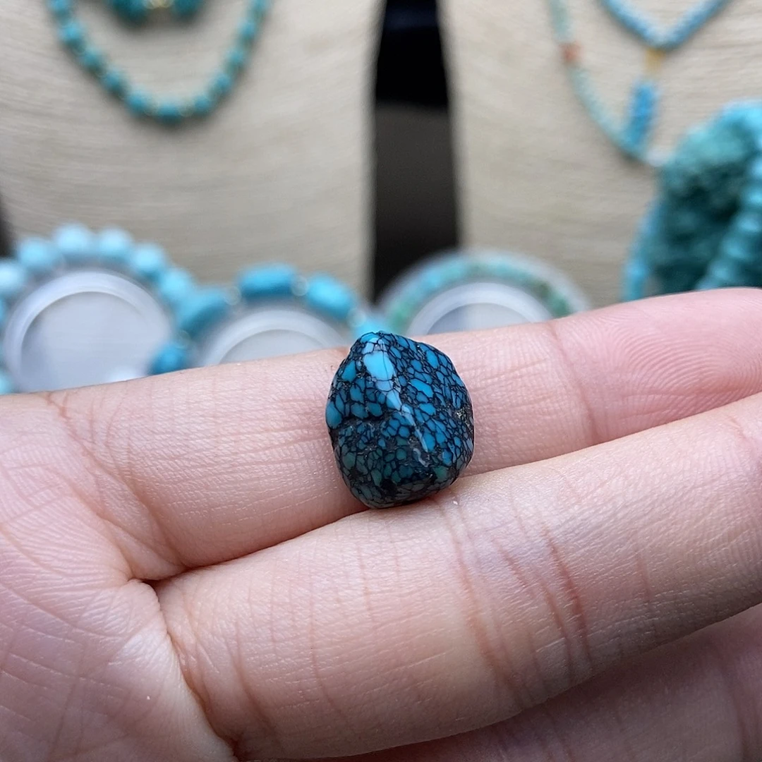 绿松石未镶嵌乌兰花随行