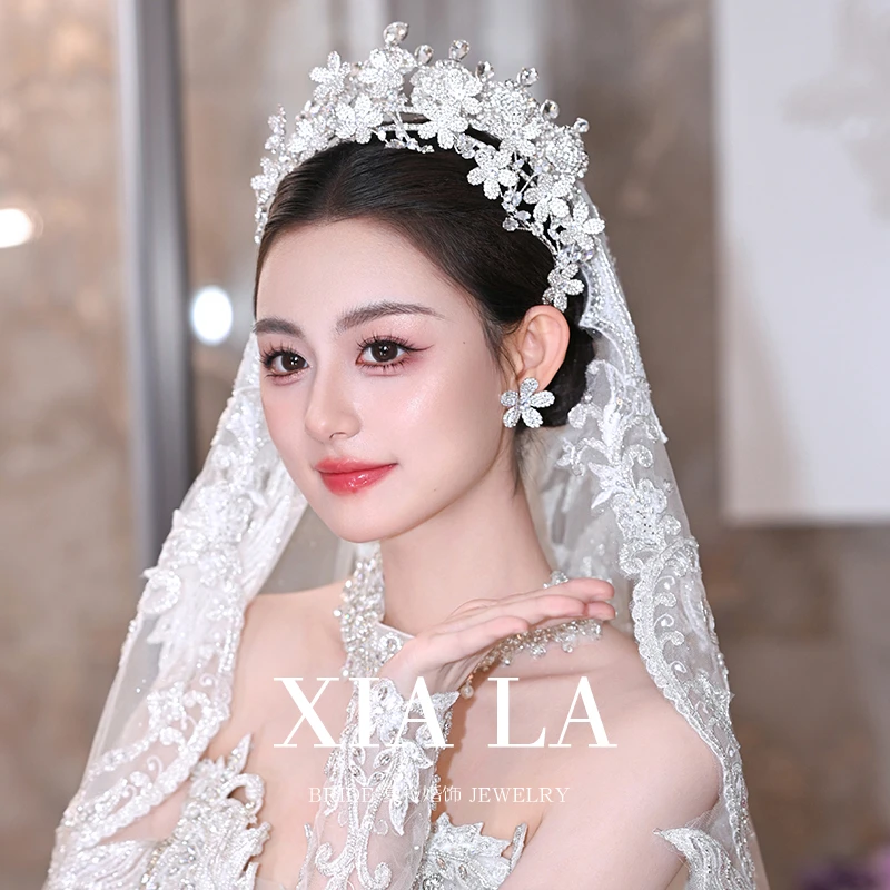 夏拉轻奢新款闪钻花朵造型新娘皇冠婚礼花冠气质婚纱头饰百搭配饰