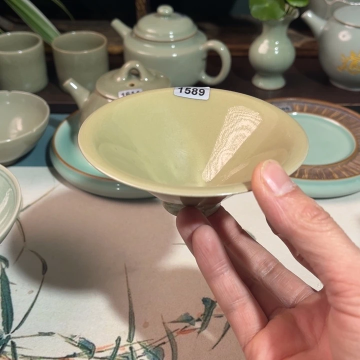 汝瓷1589柴窑窑变斗笠杯