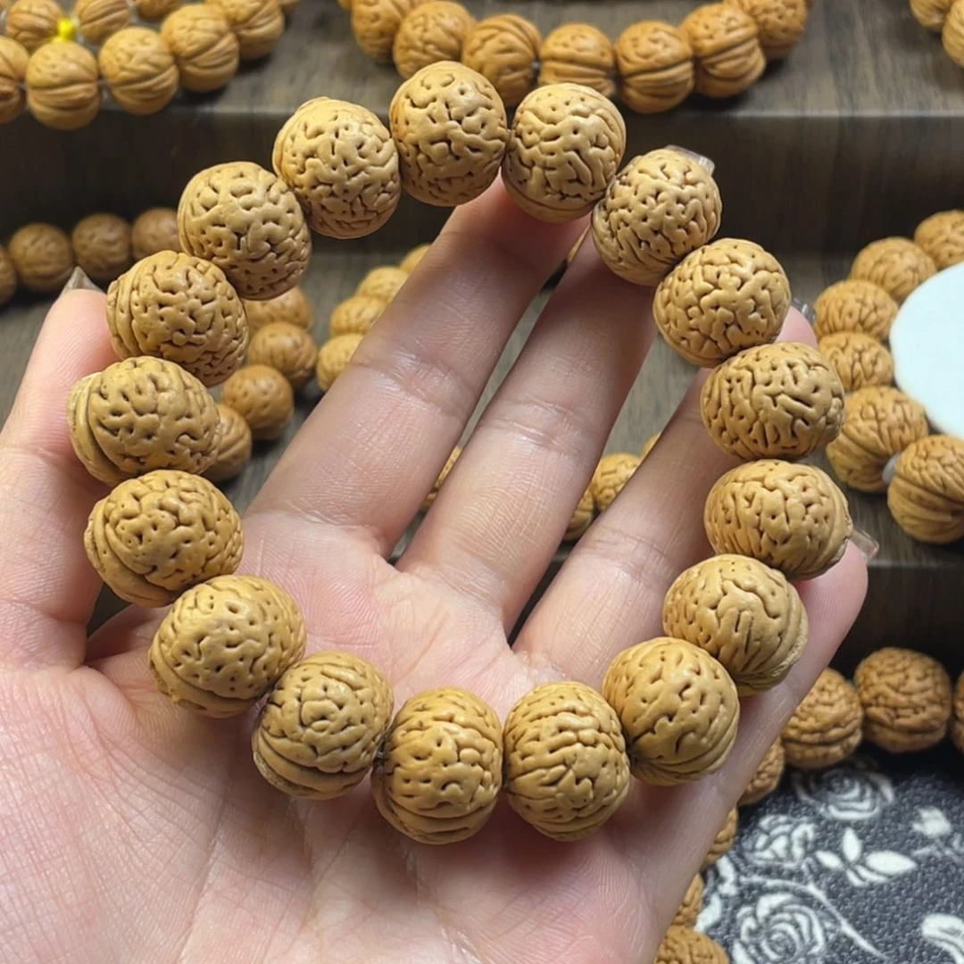 桃核手串金鱼肚福利