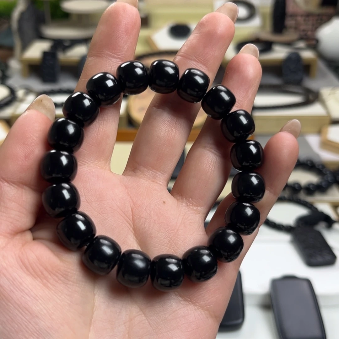 和田玉（墨玉）未镶嵌颈饰卡12老邢体验