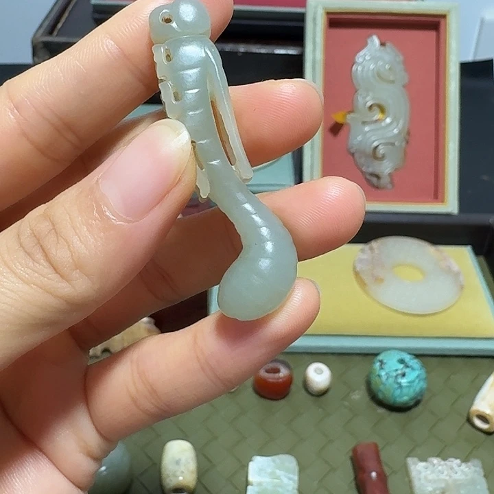 九***久和田玉未镶嵌颈饰