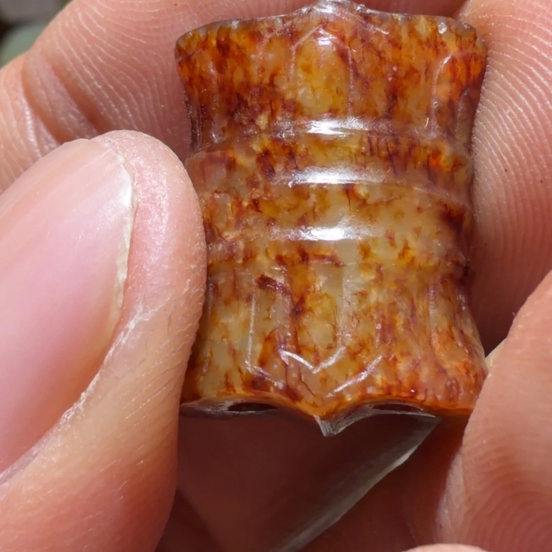 依***古和田玉（糖玉）未镶嵌颈饰