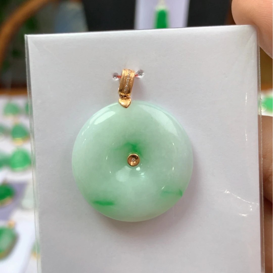 【闪购商品】翡翠颈饰18K金镶嵌翡翠