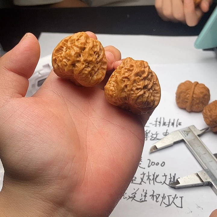 桃核吊坠吹个九宫格个