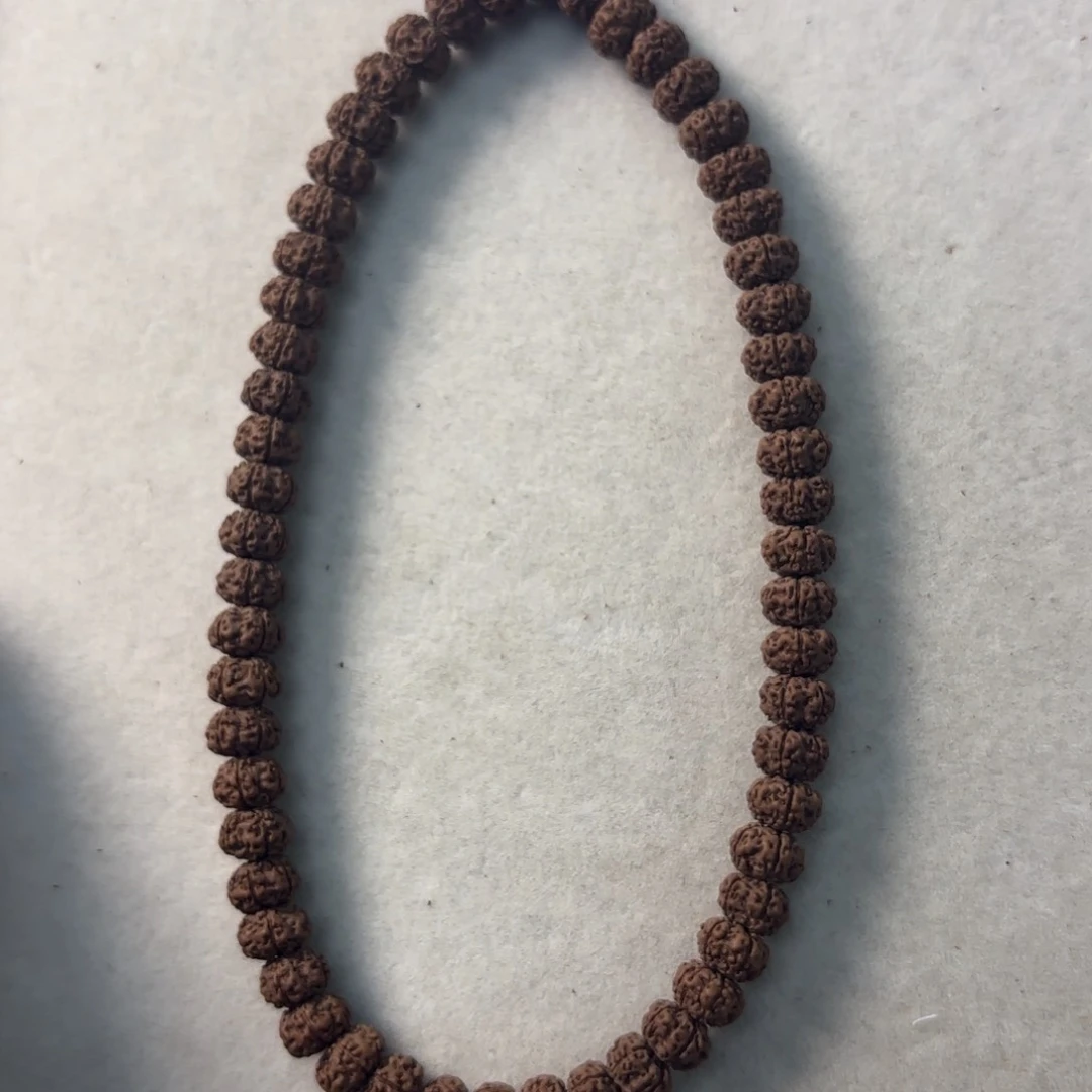 金刚菩提手串：*）