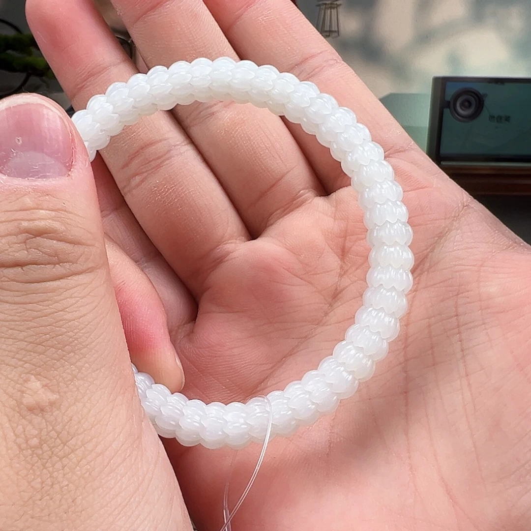 寻***鸡和田玉未镶嵌手链卡8.5mm