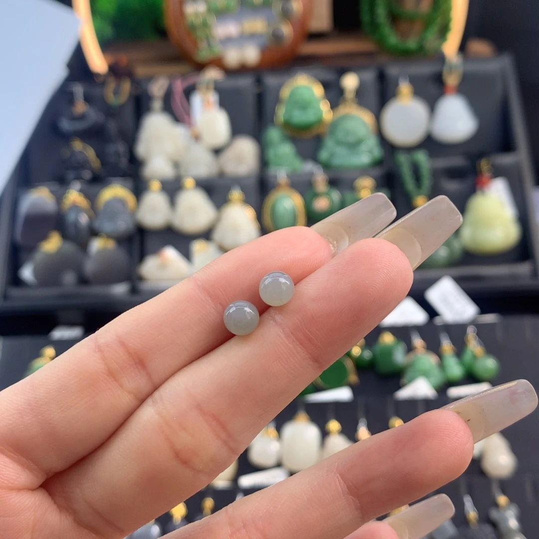 和田玉耳钉银S925镀金镶嵌