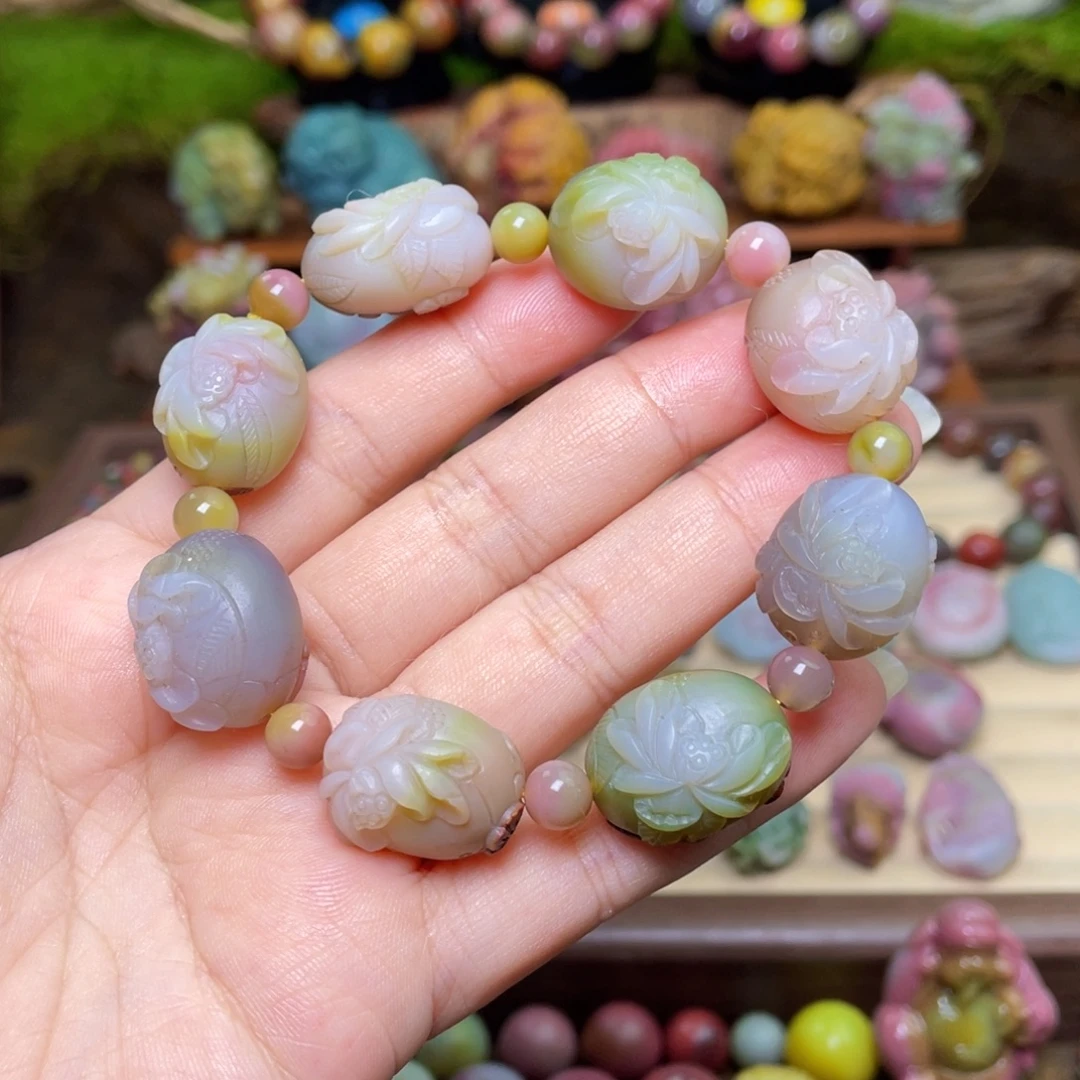 未镶嵌玛瑙/玉髓珠宝半成品盐源玛瑙荷花蛋蛋手串